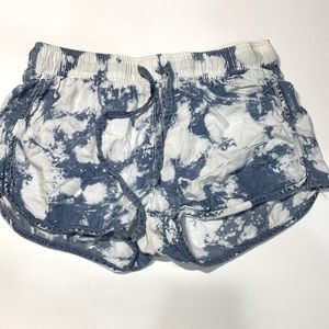 Loose and relaxed tye-dye shorts- size small